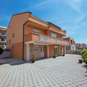 Apartman Nara Homes, Sveti Filip i Jakov